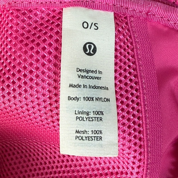 Lululemon Everywhere Belt Bag Sonic Pink - Picture 4 of 5